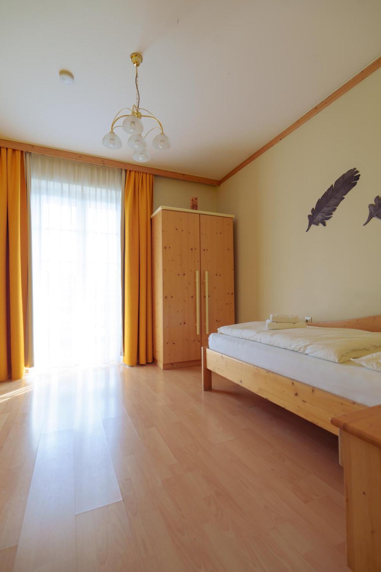Pension & Reitstall Inghofer Хайденрайхщайн Екстериор снимка